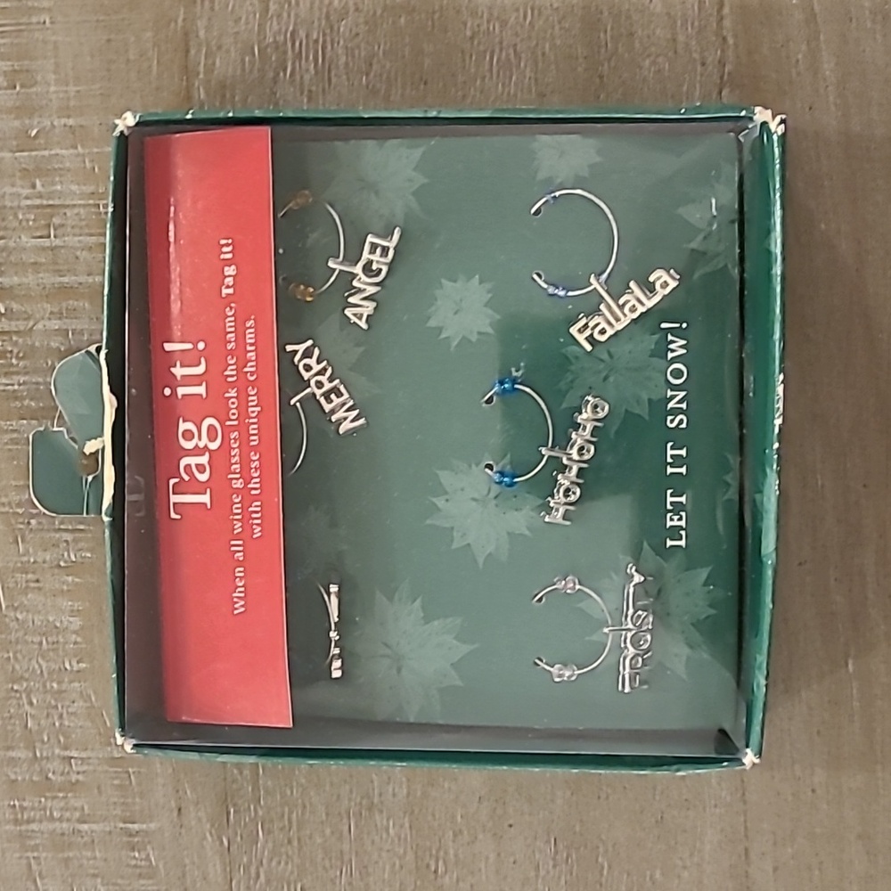 Vintage Silver Holiday Themed Wine "Tag It" Charms Set